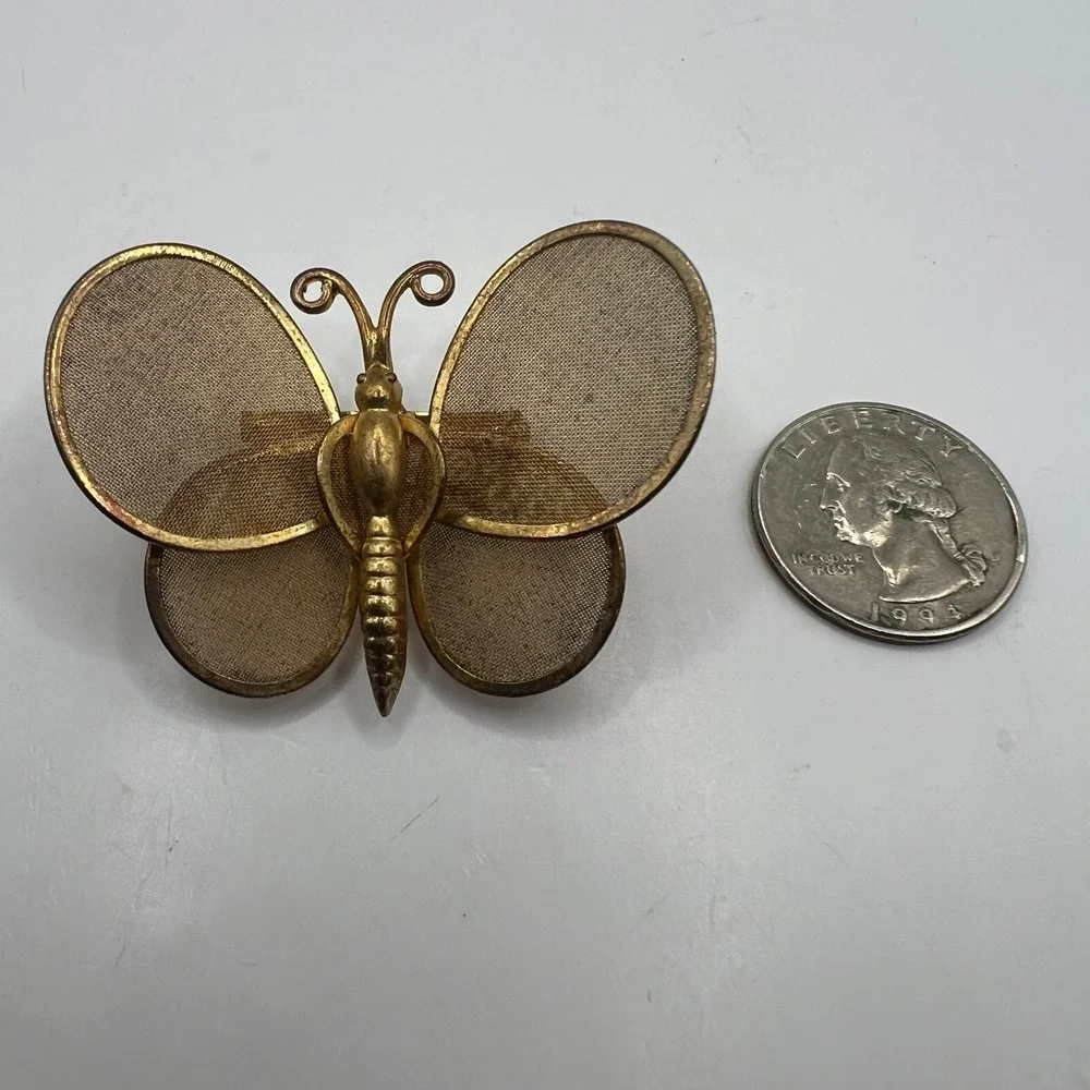 Vintage Butterfly Trembler Brooch Gold Tone Mesh Articulated Pin‎